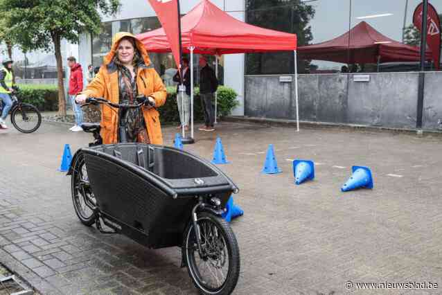 Werknemers storten zich gretig op Pendelproeverij: “Met bakfiets van Temse naar Wommelgem”