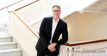 Boston Symphony Picks Chad Smith of L.A. Philharmonic as New Leader