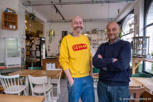 Borgerhoutse buurtbar HOØK zoekt steun via crowdfunding om droom verder te zetten: “Veel buren leerden elkaar hier voor het eerst kennen”