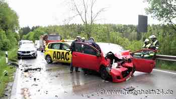 Bruckmühler (55) nach Frontalcrash mit ADAC-Pannenauto in Peugot eingeklemmt