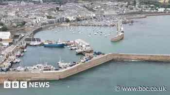 Penzance: Restaurateur criticises Cornwall Council demolition decision