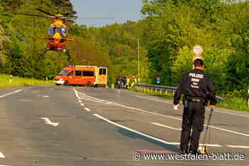 Fünf Schwerverletzte nach Unfall auf der B64 bei Bad Driburg
