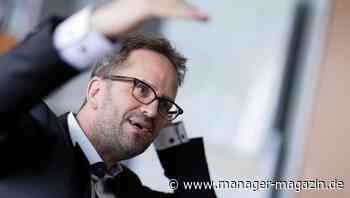 Strom-Blackout verhindern: E-Autos werden den Akku langsamer laden müssen, wenn Strom knapp wird, sagt Netzagentur-Chef