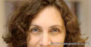 Newspaper apologises to KC over 'cab rank' libel