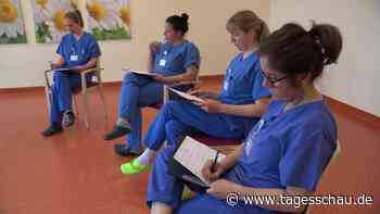 Alltag einer Hebamme: Zwei neue Leben in zwölf Stunden