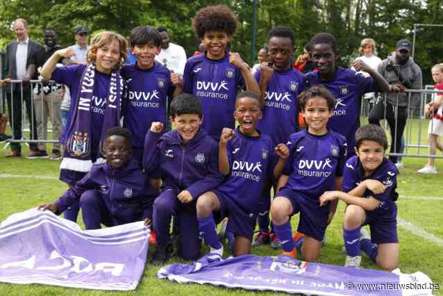 Anderlecht en STVV vieren winst op internationaal duiveltjestoernooi in Overijse: “Het was dit jaar een absolute voltreffer”