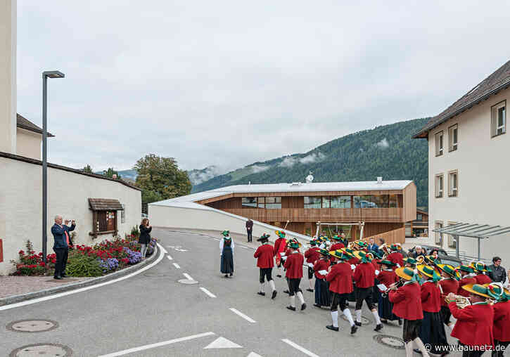 Kollektive Praxis
 - Ausstellung zu feld72 in Berlin