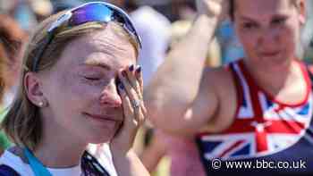 After breast cancer diagnosis and 15 rounds of chemo, cox Kennedy returns