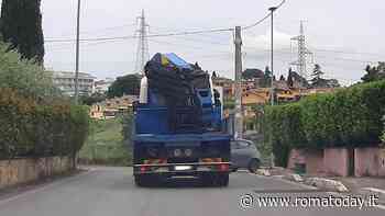 Lavori Ryder Cup, i camion percorrono la viabilità alternativa riservata alle automobili