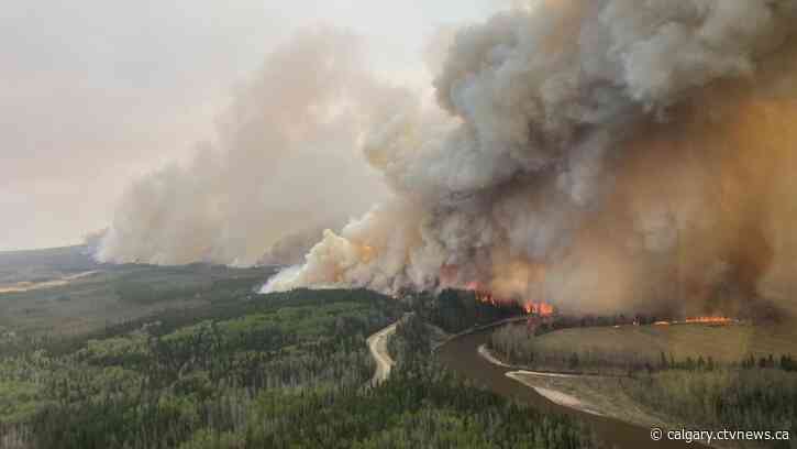 Alta. oilpatch once again shuts in some production as wildfires rage