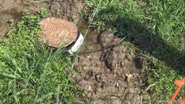 Man says sinkhole repairs created water leak, city says leak was there before