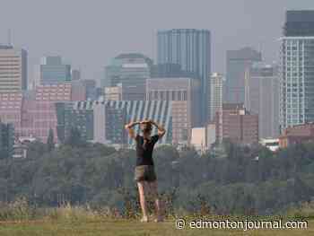 Edmonton weather: Widespread smoke, air quality remains poor