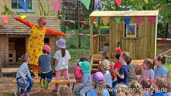 Manege frei! Bad Aiblinger Kita darf sich über neuen Zirkuswagen freuen