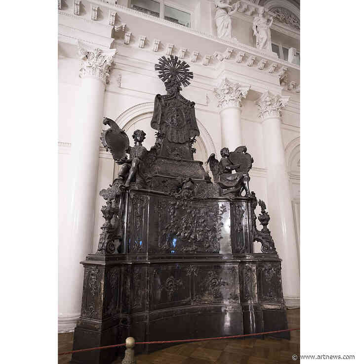 Silver Sarcophagus of Saint Alexander Nevsky Returned by Hermitage to the Russian Orthodox Church