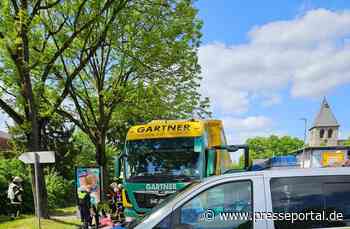 FW-DO: Feuerwehr befreit Radfahrer nach Verkehrsunfall