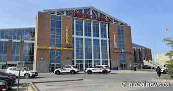 Suspect fires gun during afternoon robbery at Markham mall: police