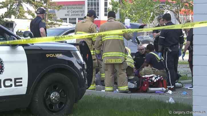 1 dead, 1 in life-threatening condition following rush-hour shooting in northeast Calgary