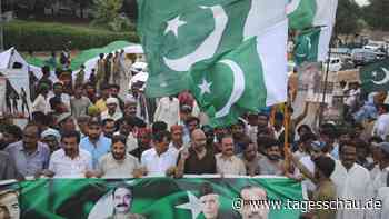 Pakistan: Politische Unruhen und ein drohender Staatsbankrott