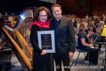 Bielefelder Philharmoniker machen Christiane Pfitzner zum Ehrenmitglied