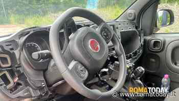 Rubano Fiat Panda in pieno giorno e la cannibalizzano poco distante