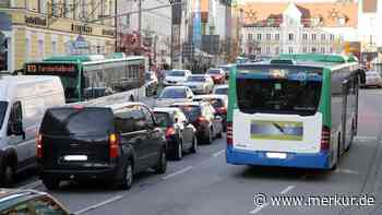 Rohrbruch: Verkehrsbehinderungen am Brucker Hauptplatz