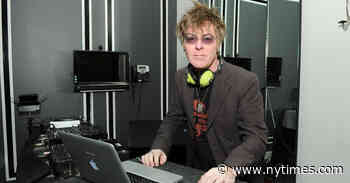 Andy Rourke, Bassist for the Smiths, Dies at 59