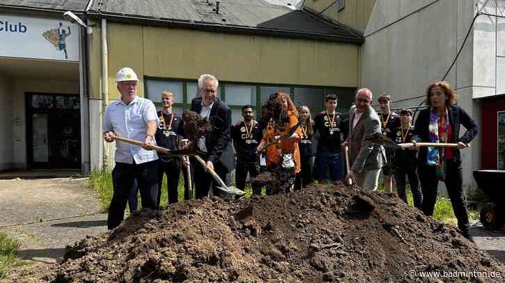 Spatenstich für das Hans-Riegel-Leistungszentrum in Bonn-Beuel erfolgt