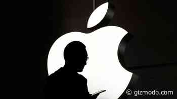 Apple Warns Employees to Stay Away From ChatGPT While It Builds Its Own AI