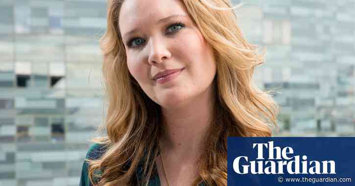 Bloomsbury admits using AI-generated artwork for Sarah J Maas novel