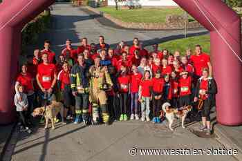 Feuerwehr-„Vorlauf“ in Alhausen: Große Schar unterstützt Mathias Schmidt