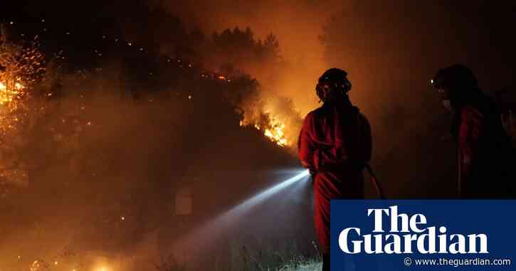 Villages evacuated as ‘very large’ wildfire ravages south-west Spain