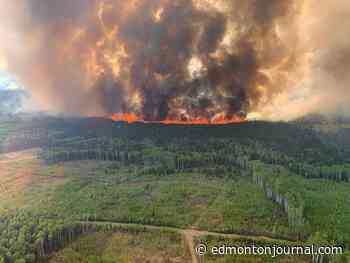 Alberta Wildfires: Smoke returns, air quality expected to reach high risk