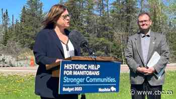 Twinning work underway on 700-metre stretch of Highway 1 in Manitoba near Ontario border