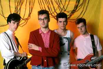 Andy Rourke, The Smiths bass player, dies at 59