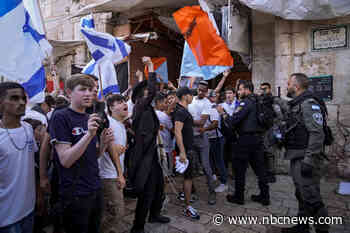 Israeli crowds chant racist slogans and taunt Palestinians during contentious Jerusalem march