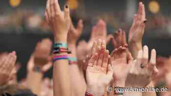 Teknival: Zehntausende bei illegalem Techno-Festival - Behörden räumen Gelände nicht