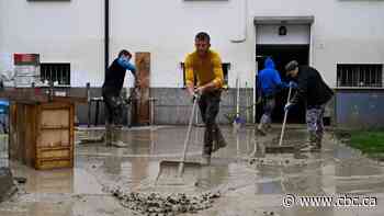 Italy cleans up following deadly floods