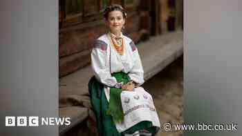 York's Ukrainian refugees celebrate country's national dress