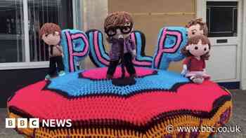 Pulp praise 'amazing' postbox topper