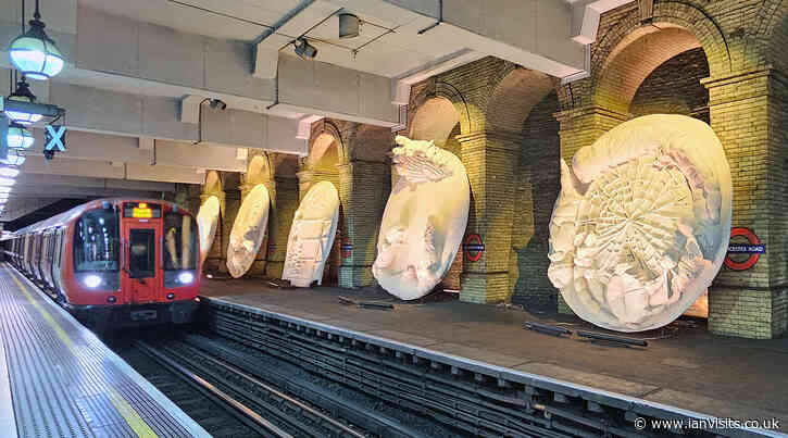 New art appears at Gloucester Road tube station