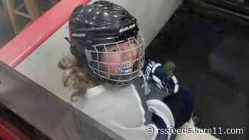 Wisconsin hockey team honors life of teammate killed while boarding school bus