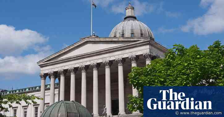 English universities warned not to over-rely on fees of students from China