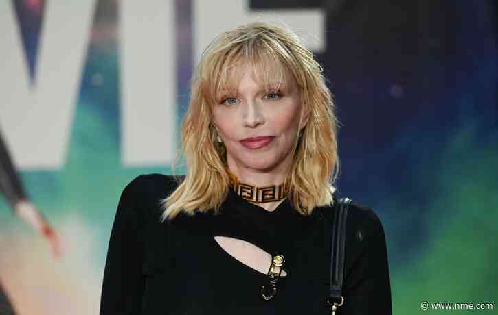 Courtney Love accused of “grabbing journalist’s crotch” without consent