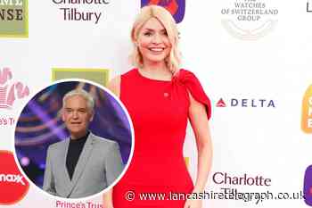 Holly Willoughby pays tribute to Phillip Schofield