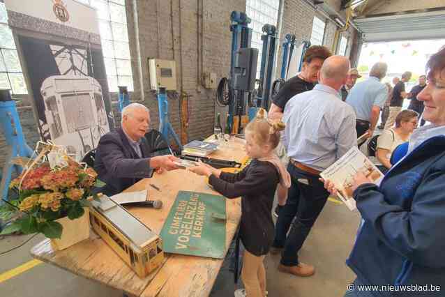 Nederlander maakt boek over boerentram... door Pajottenland: “Zo’n mooie tramlijn hebben we in Nederland nooit gehad”