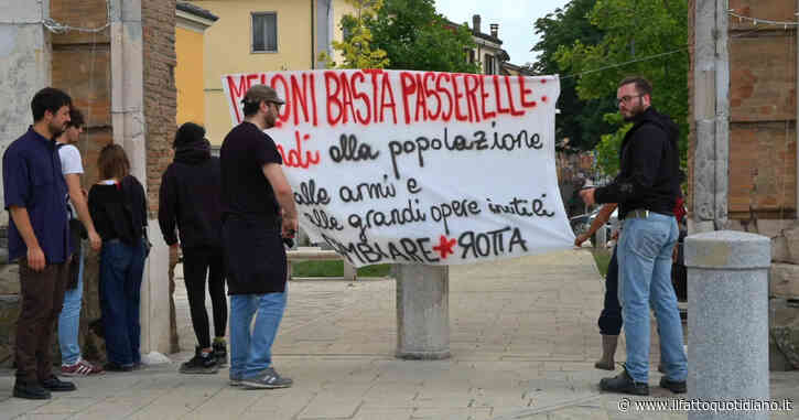 “Meloni, basta passarelle”: contestata la presidente del Consiglio a Forlì – Video