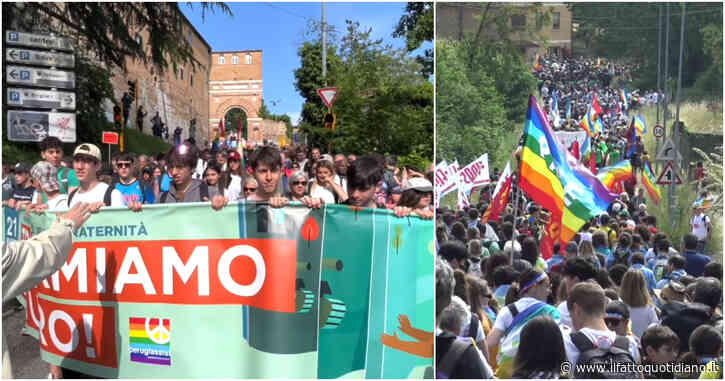 Da don Ciotti all’Anpi, in migliaia alla marcia per la pace Perugia-Assisi. Ma i partiti (tranne Verdi-Sinistra) non ci sono: “Parlano solo di armi”