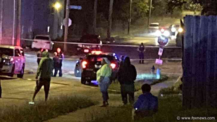 Kansas City bar shooting leaves 3 dead, 2 wounded: police