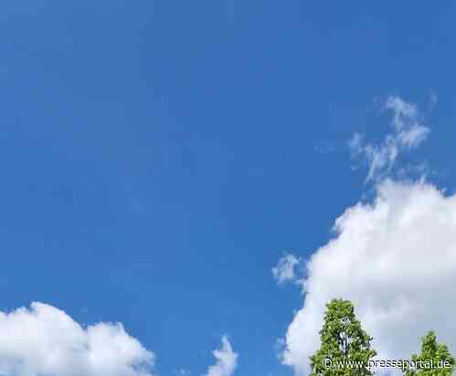 FFW Schiffdorf: Heckenbrand sorgt für Einsatz der Feuerwehr - Anwohner können Schlimmeres verhindern