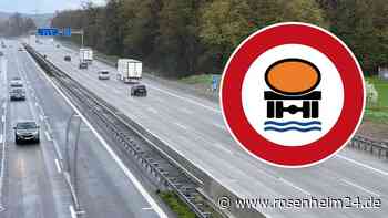 Verkehrsschild mit orangem „Ei“ auf Wellen verwirrt Autofahrer – was bedeutet es?